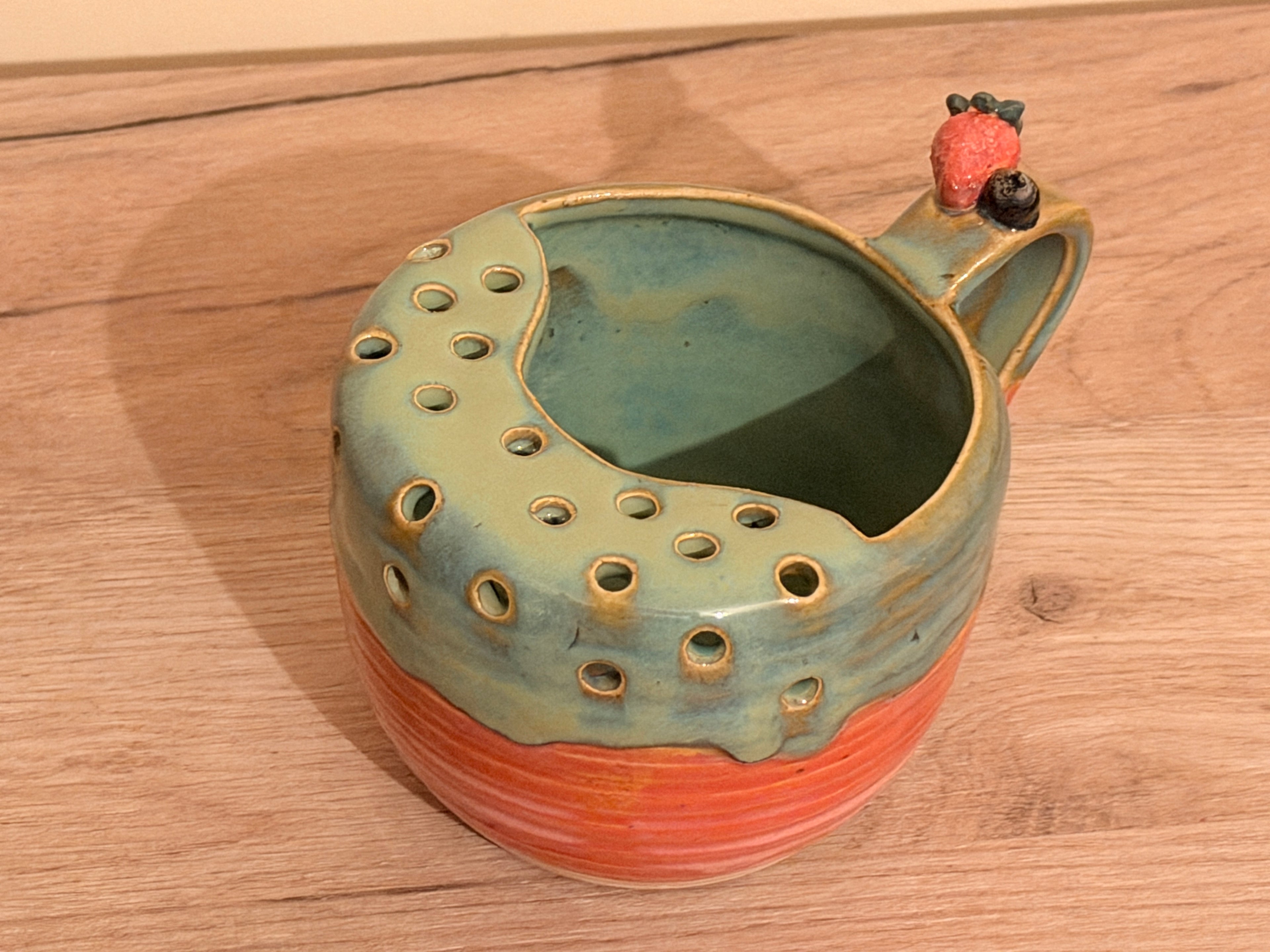 Berry Snack Pot