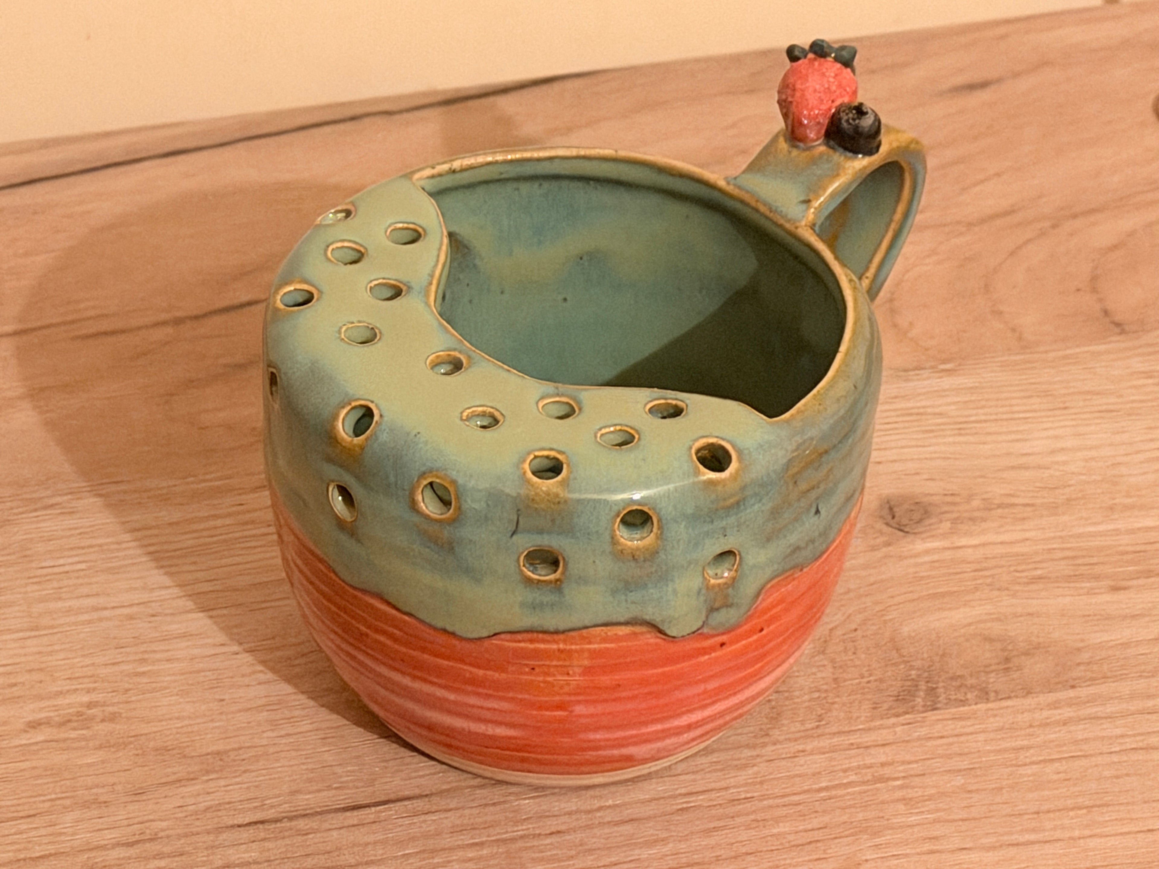 Berry Snack Pot